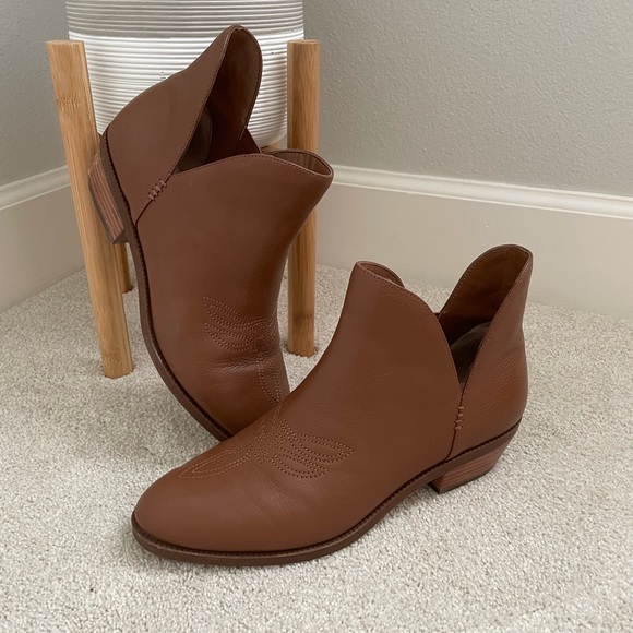 Lauren Ralph Lauren Prestyn Bootie - Picture 2 of 8